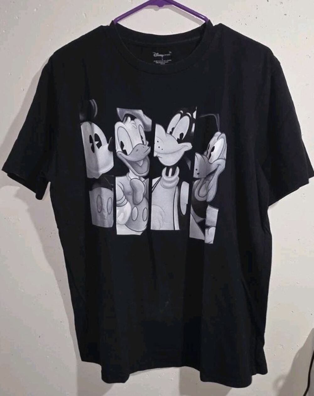 Disney Store Mickey Donald Goofy Black & White Graphic T Shirt Mens L 100%...